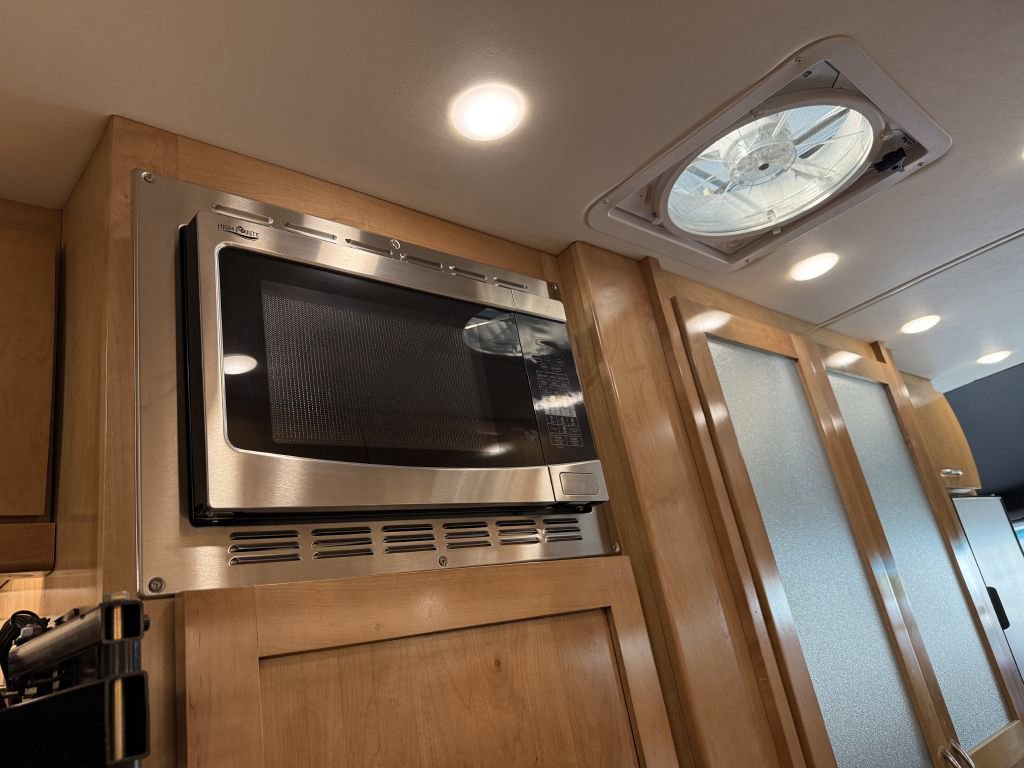 Used 2022 Mercedes-Benz Sprinter 3500 image 34