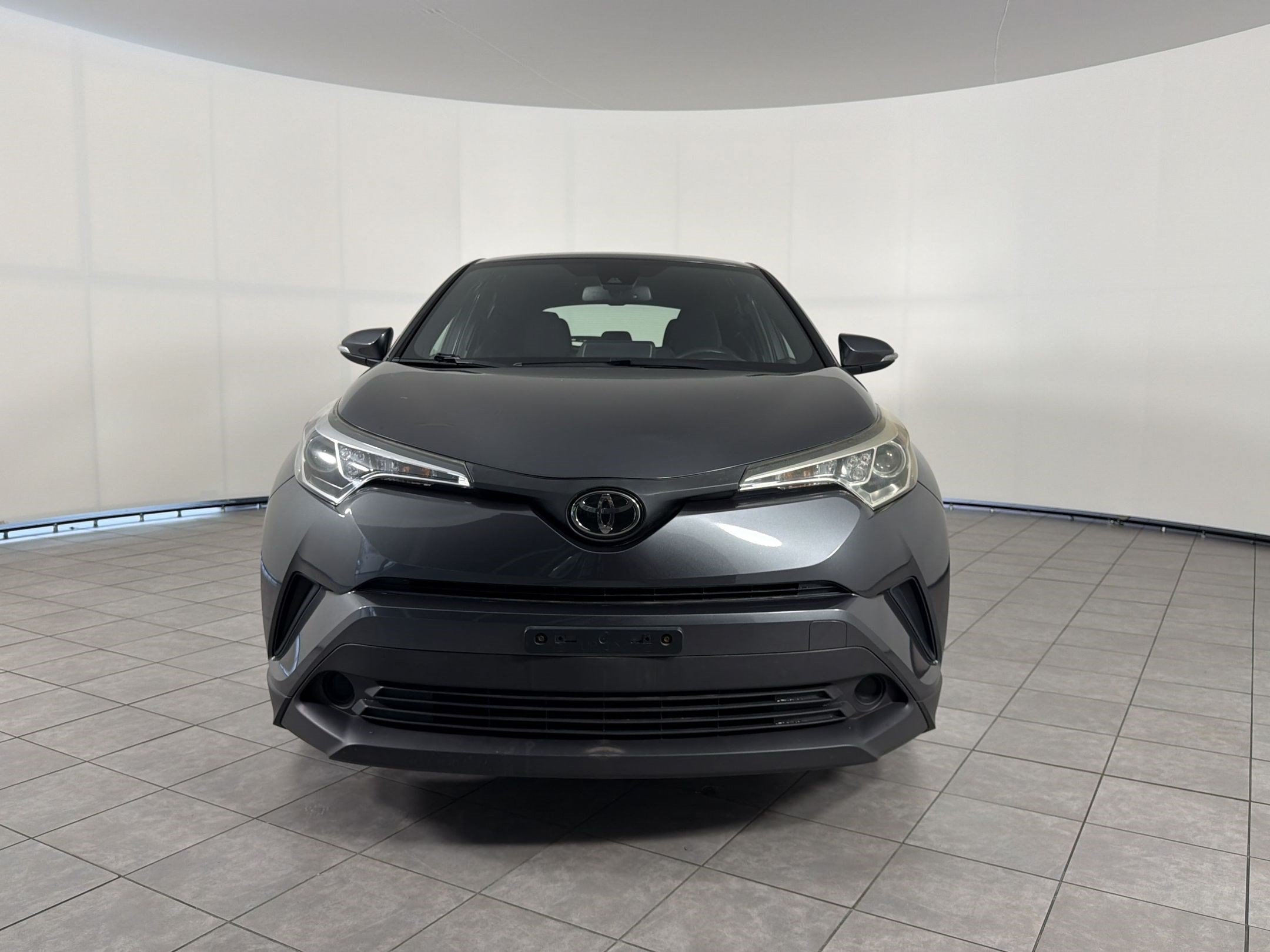 Used 2019 Toyota C-HR LE FWD image 6