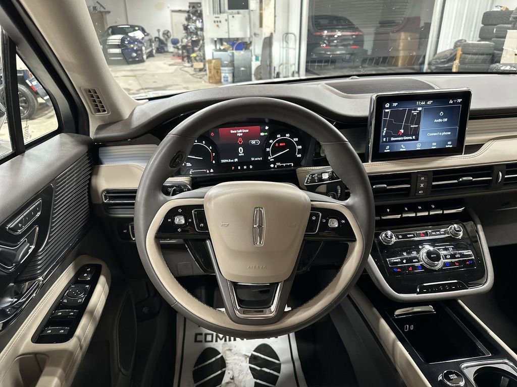 Certified 2022 Lincoln Corsair AWD w/ Equipment Group 101A image 11