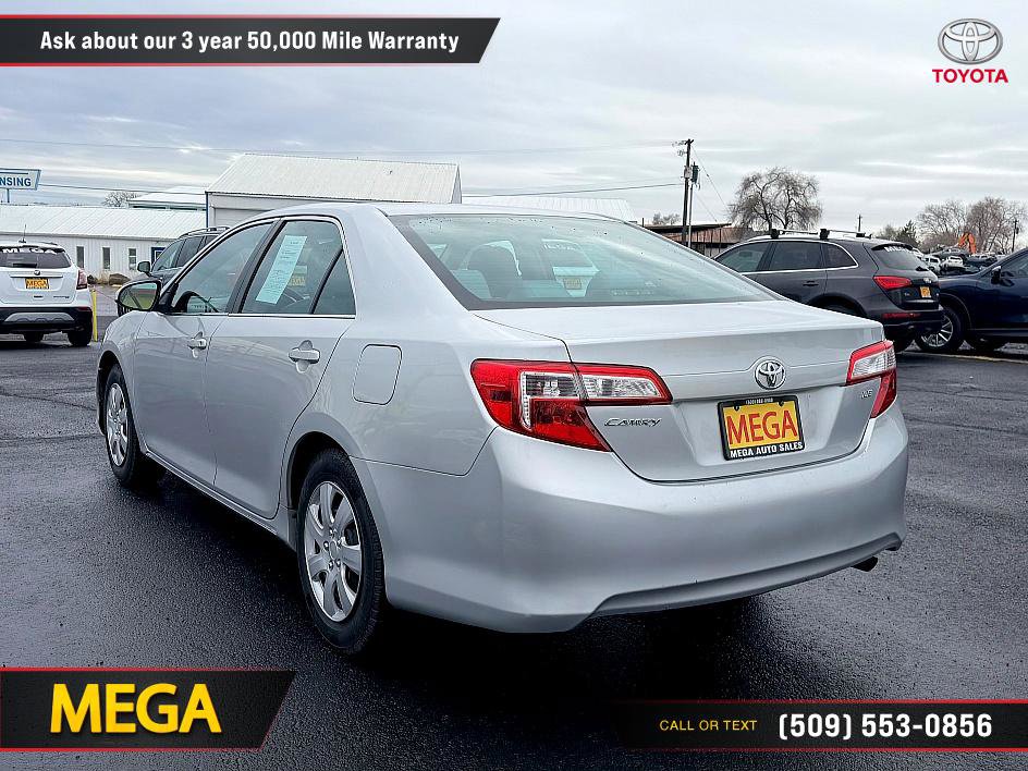 Used 2013 Toyota Camry LE image 9
