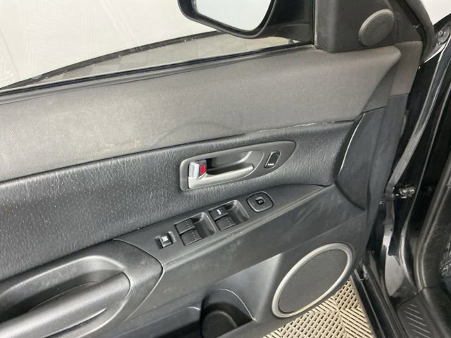 Used 2004 MAZDA MAZDA3 s w/ Moonroof & 6-CD Pkg FWD image 12