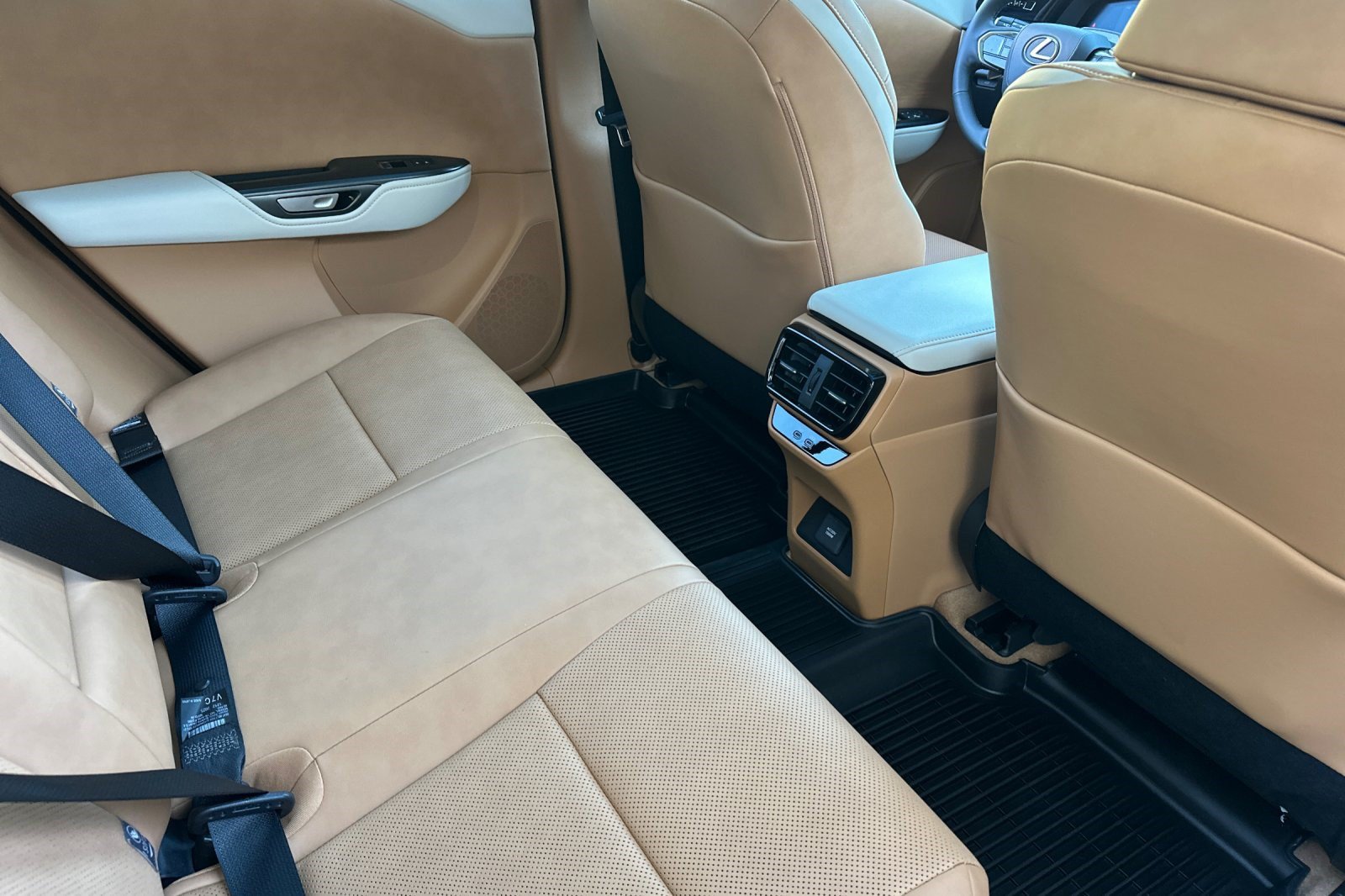Certified 2026 Lexus RZ 450e AWD w/ Technology Package image 32