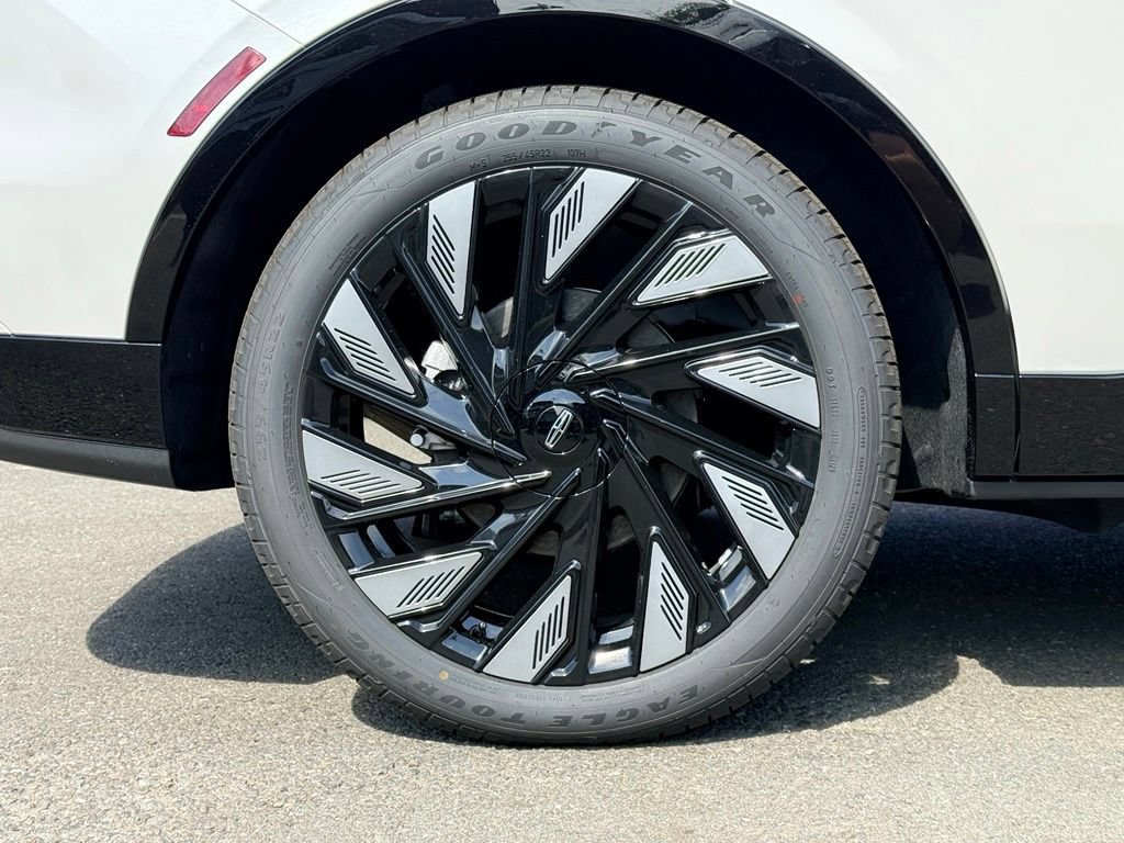 New 2026 Lincoln Nautilus Reserve AWD/4WD image 33