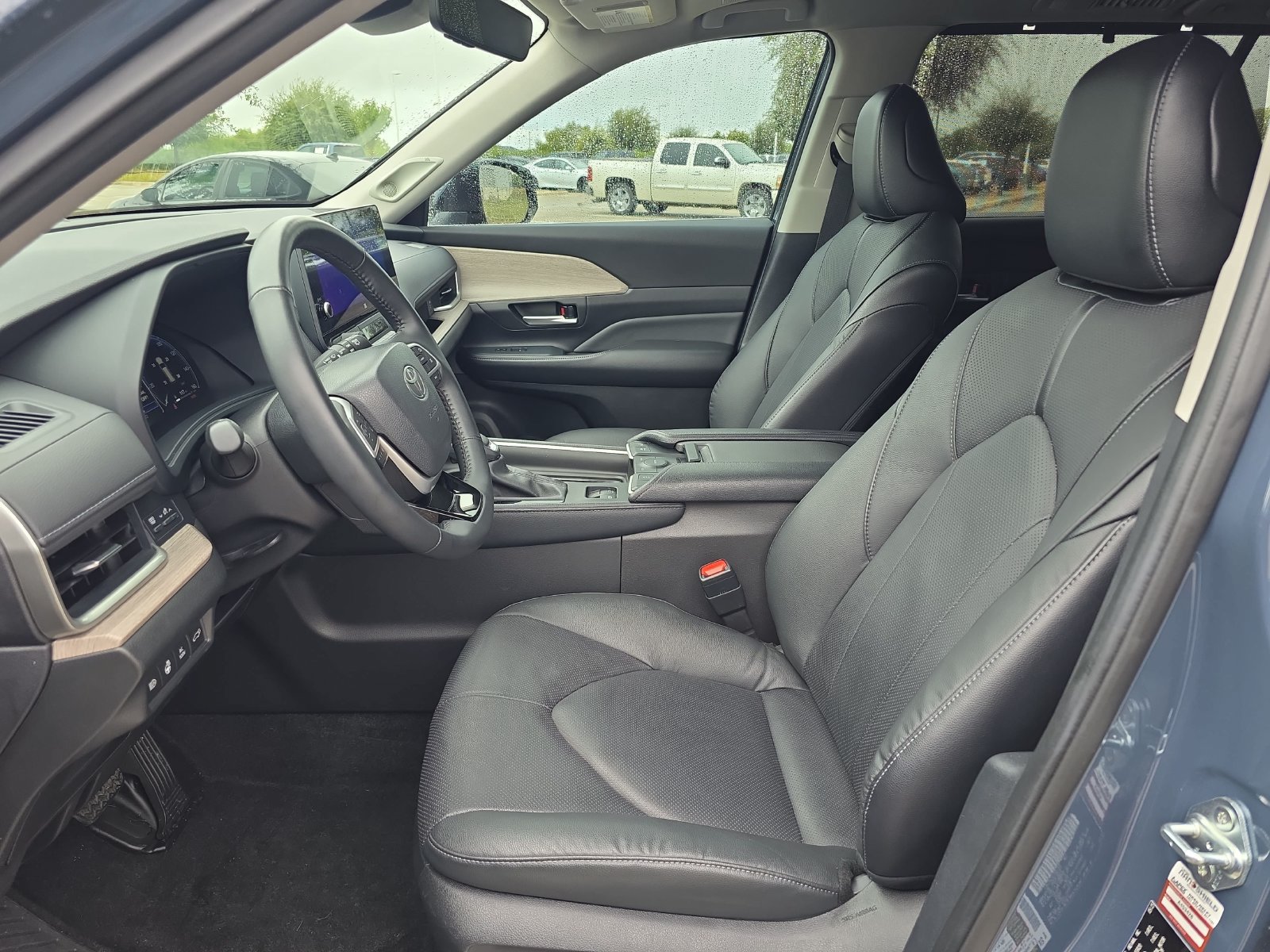 Used 2025 Toyota Grand Highlander AWD Hybrid image 12