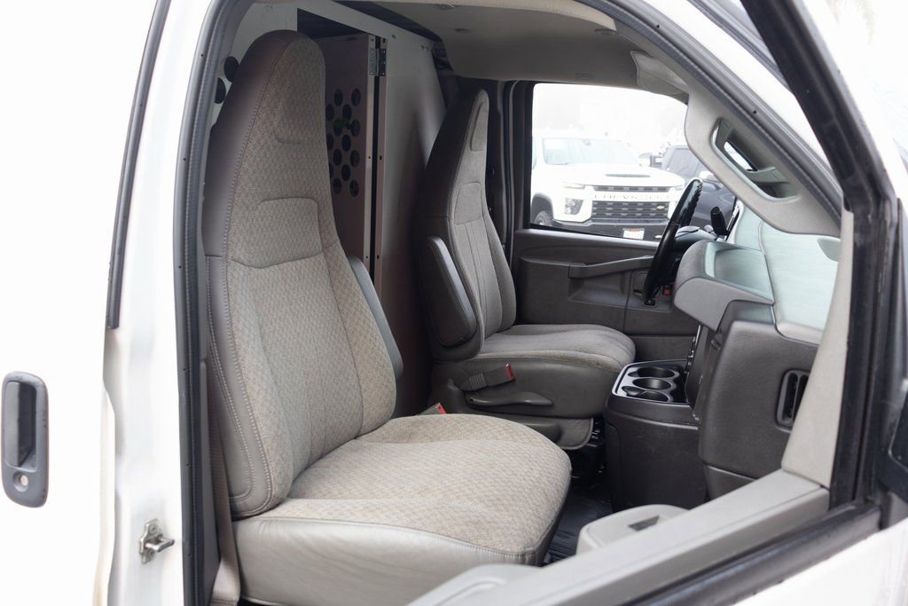 Used 2021 Chevrolet Express 2500 w/ Driver Convenience Package image 22