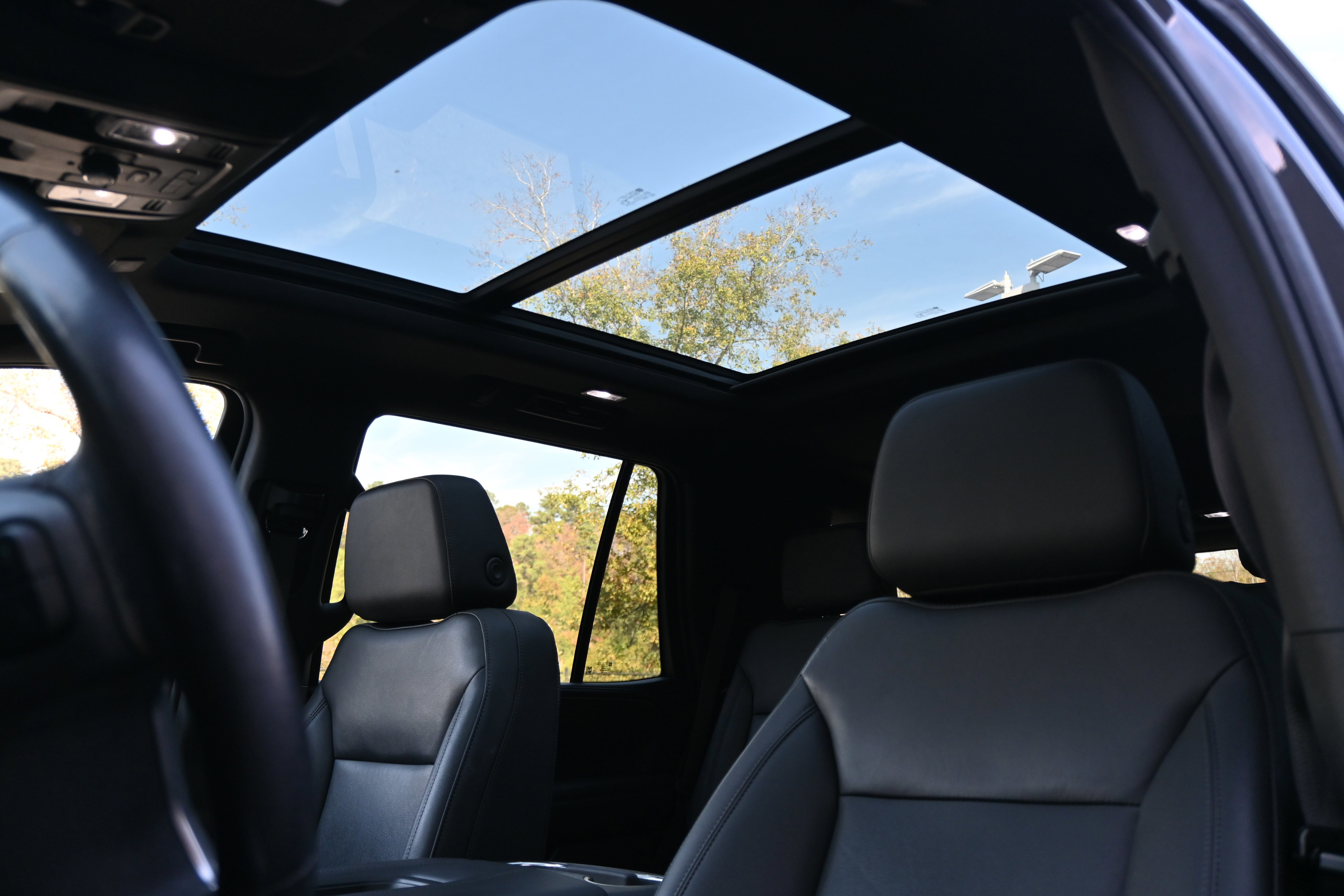 Used 2022 Chevrolet Tahoe Z71 w/ Luxury Package image 30