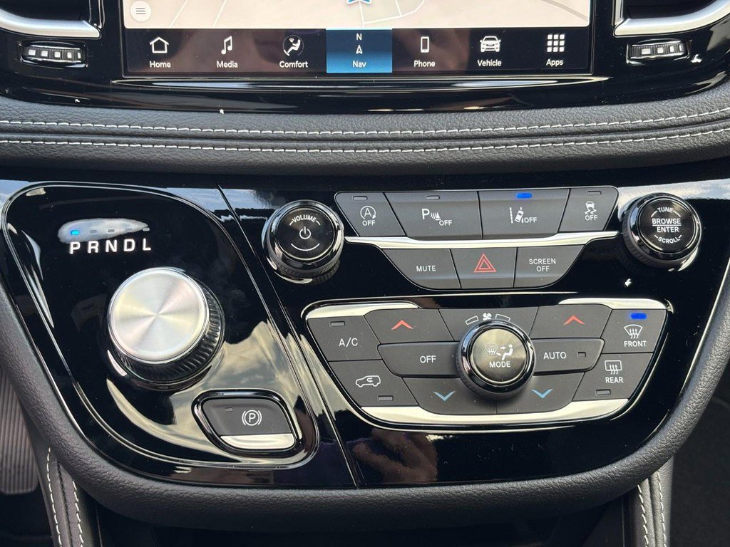 New 2026 Chrysler Pacifica Limited w/ S Appearance Package image 22