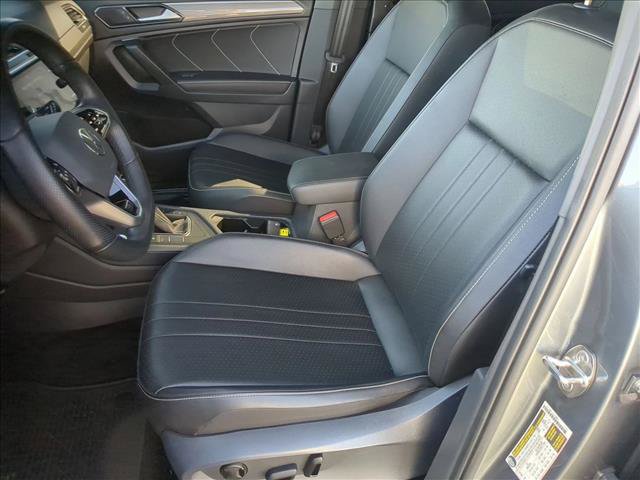 Used 2023 Volkswagen Tiguan SE R-Line FWD image 15