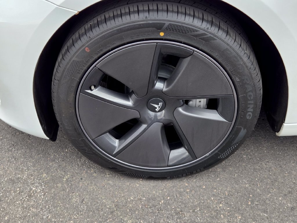 Used 2023 Tesla Model 3 Standard Range RWD image 4