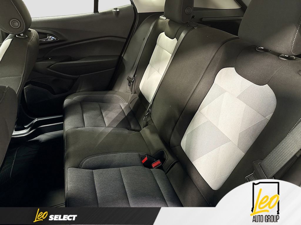 Used 2024 Chevrolet Trax LS w/ LS Convenience Package FWD image 26