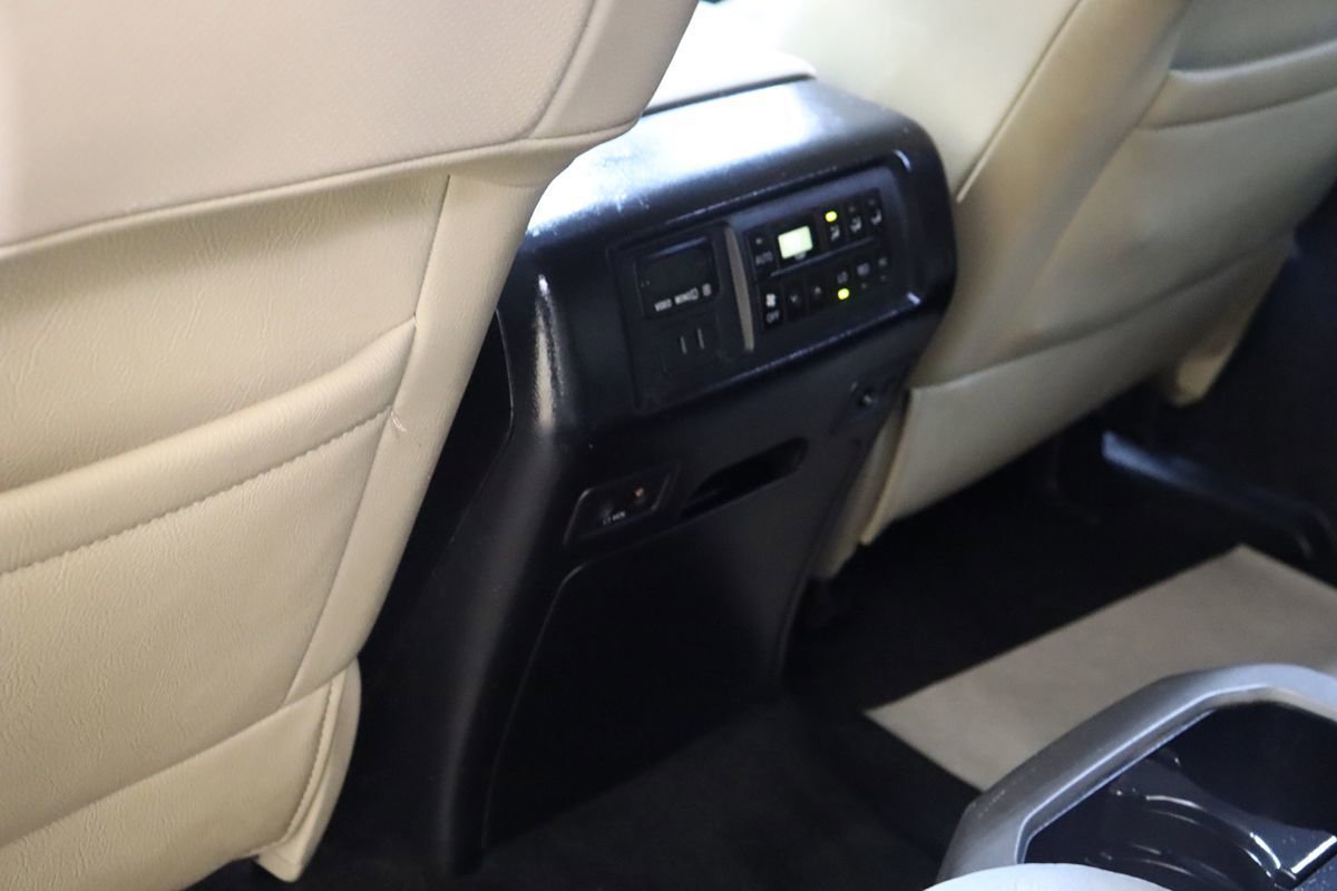 Used 2013 Toyota Sequoia Platinum RWD image 61