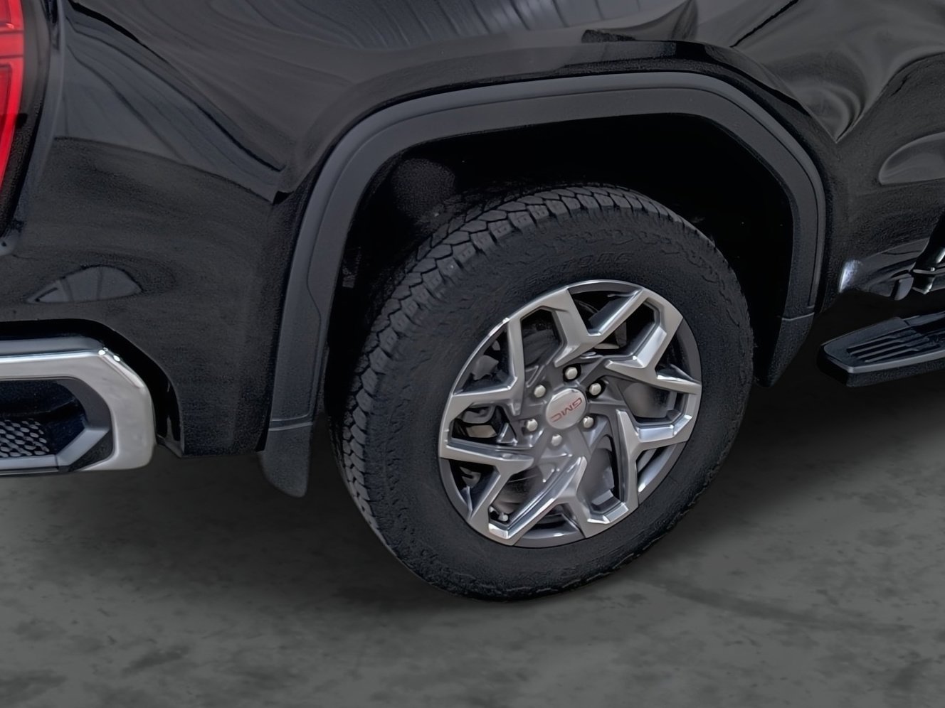 Used 2024 GMC Sierra 1500 SLT w/ SLT Premium Plus Package image 12