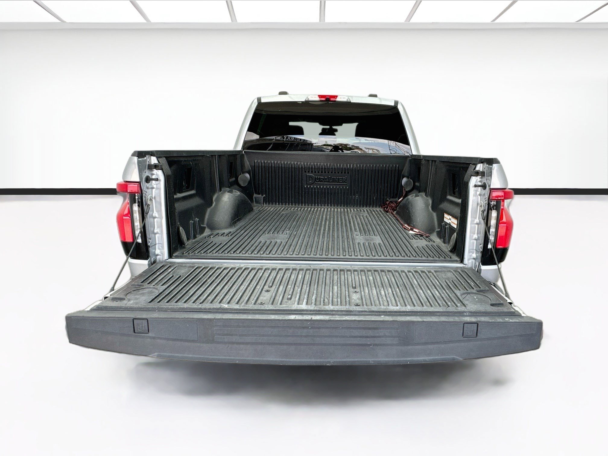 Used 2023 Ford F150 Lightning XLT AWD/4WD image 17