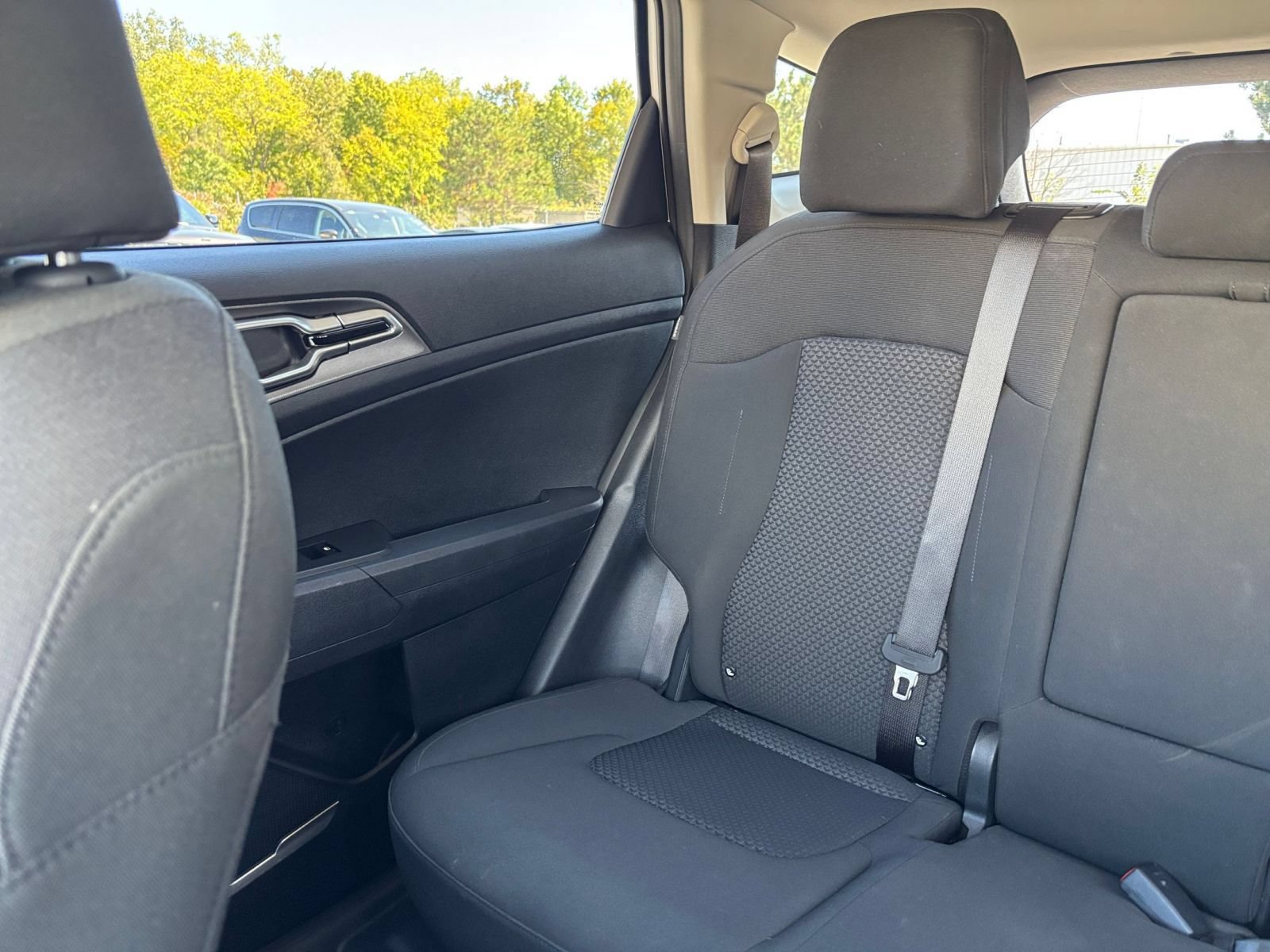 Used 2026 Kia Sportage LX FWD image 39