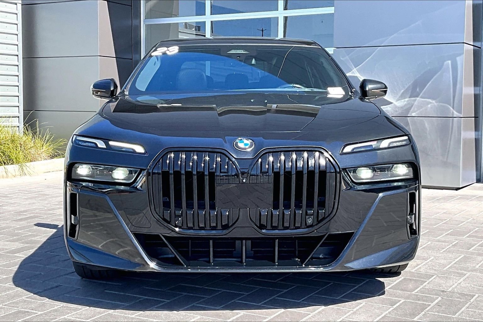 Used 2023 BMW 740i w/ Parking Assistance Package image 2
