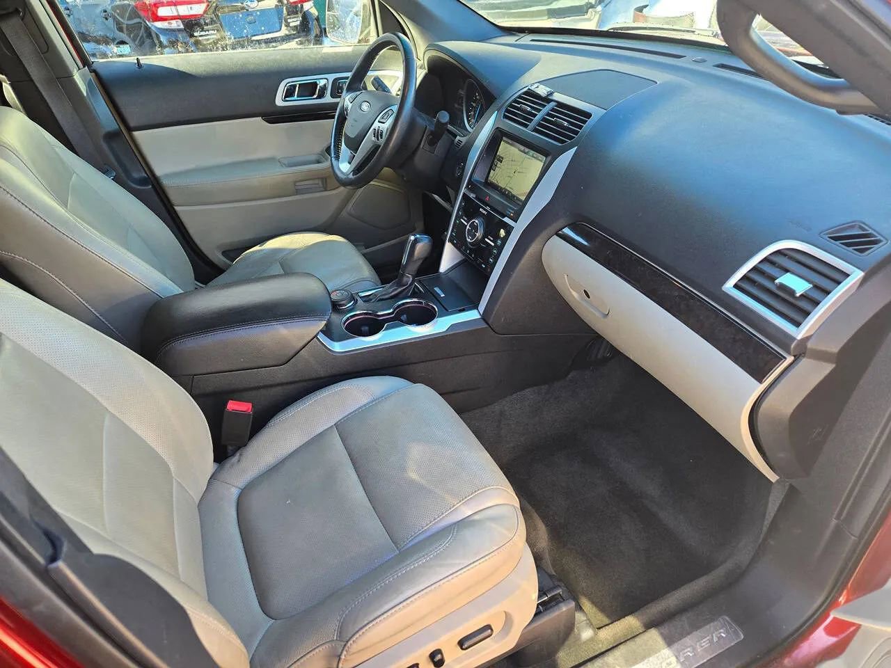 Used 2014 Ford Explorer Limited w/ Equipment Group 301A AWD/4WD image 15