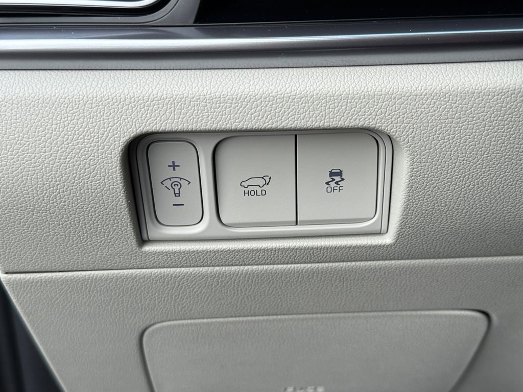 Certified 2025 Kia Sorento EX image 23
