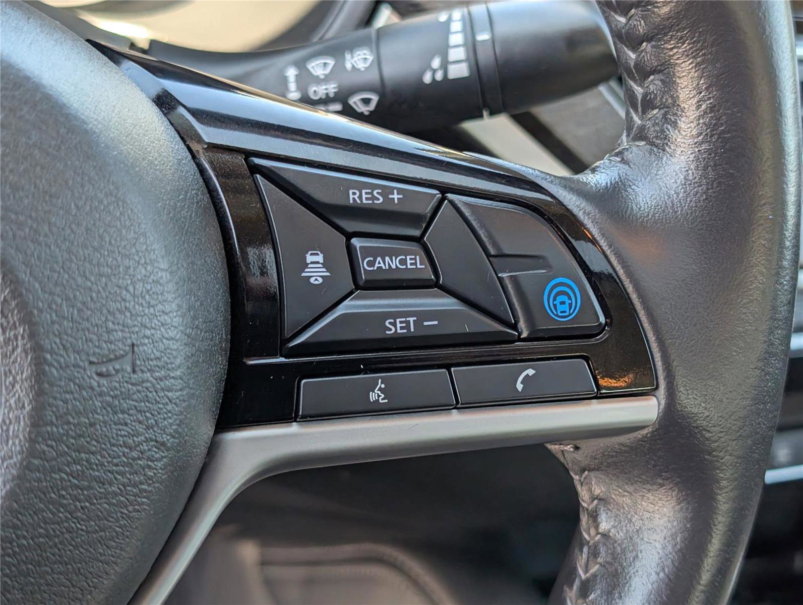 Used 2024 Nissan Altima 2.5 SL FWD image 23