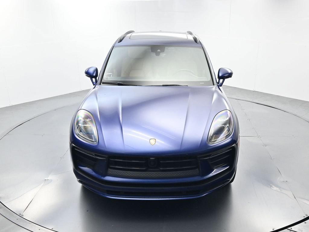 Certified 2024 Porsche Macan AWD/4WD image 44