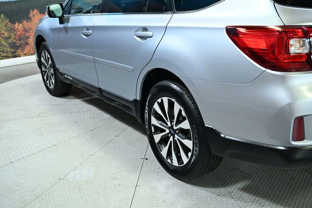 Used 2017 Subaru Outback 2.5i Limited image 7