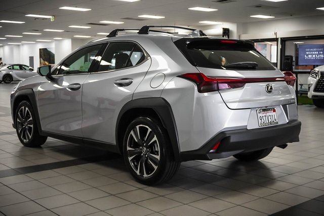 Certified 2025 Lexus UX 300h FWD w/ Accessory Package (Z2) image 8