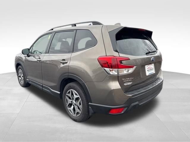 Used 2021 Subaru Forester Premium image 6