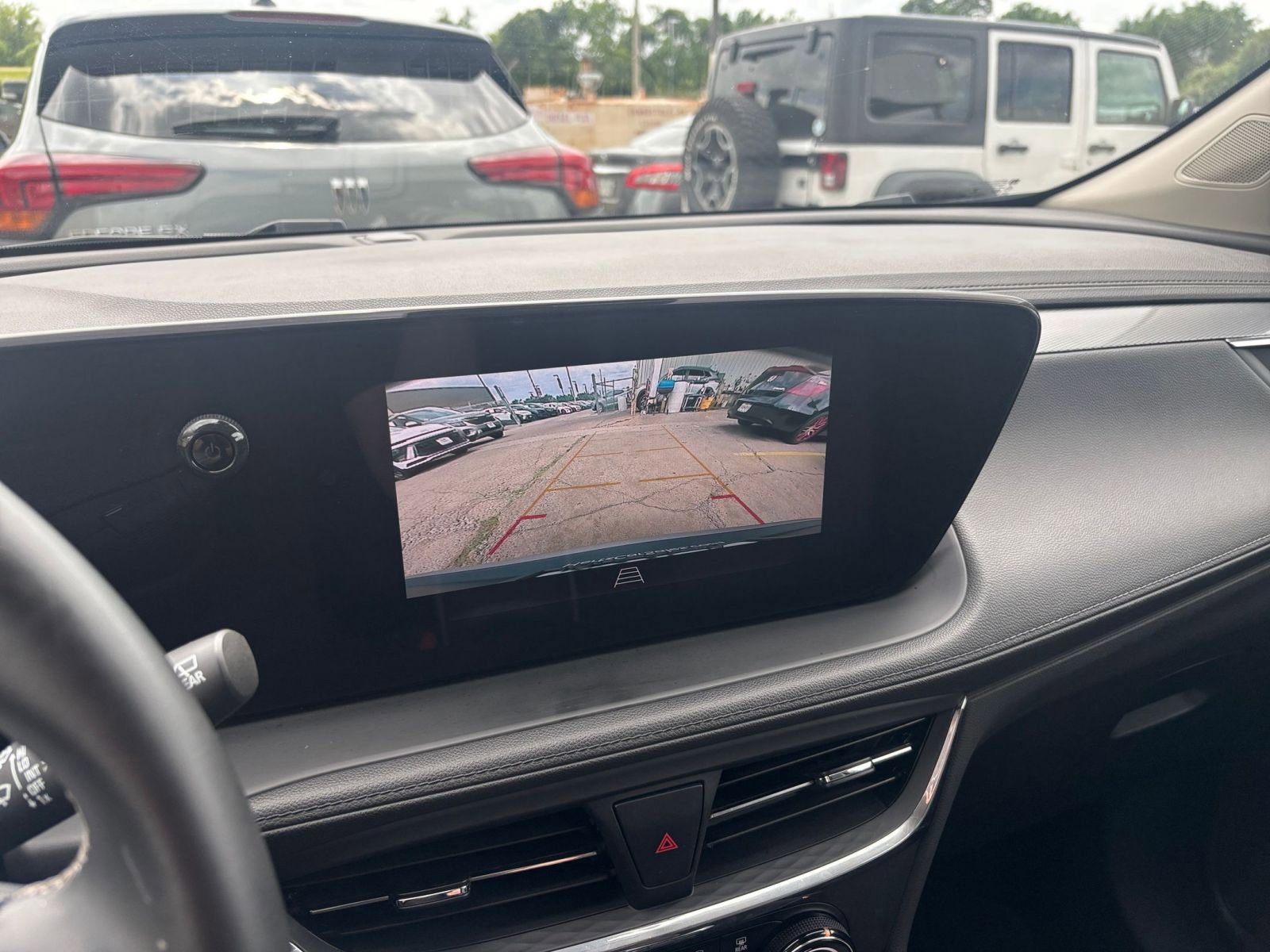 Used 2025 Buick Encore GX Preferred image 22