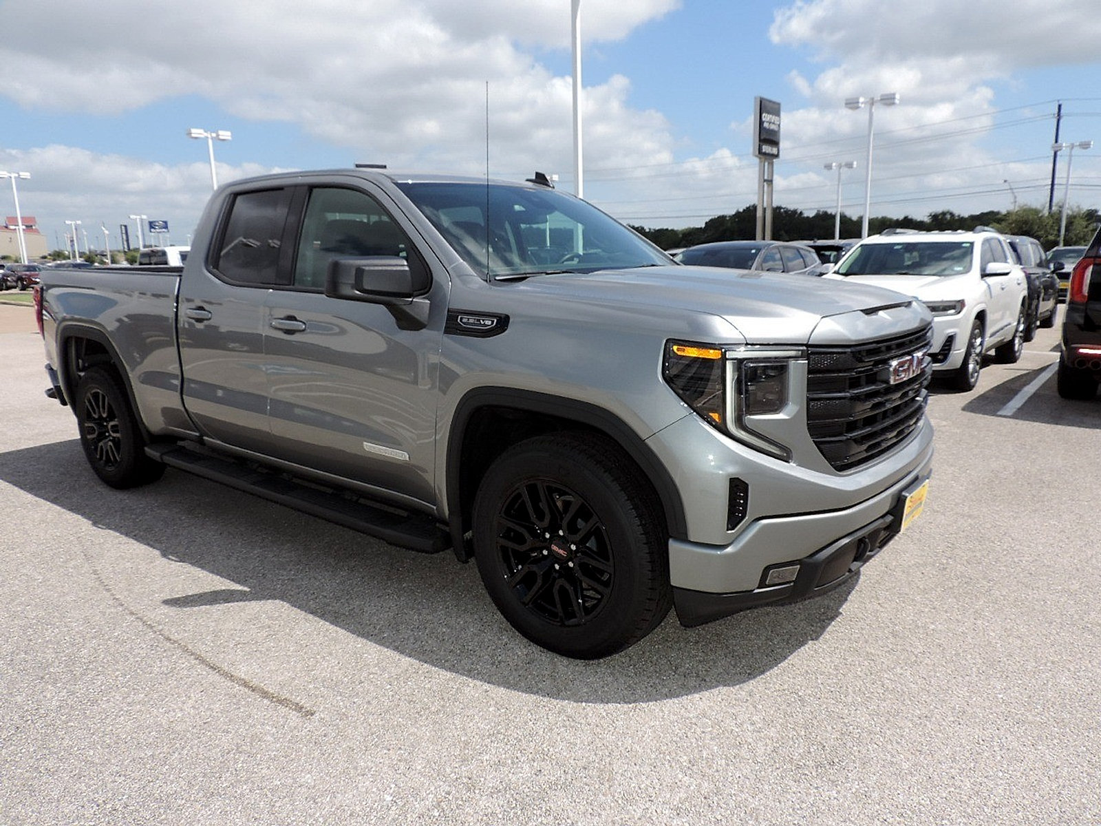 Certified 2023 GMC Sierra 1500 Elevation RWD image 3