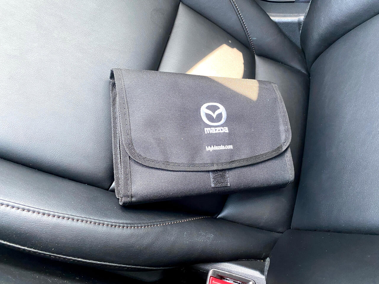 Used 2020 MAZDA MAZDA3 Hatchback image 16