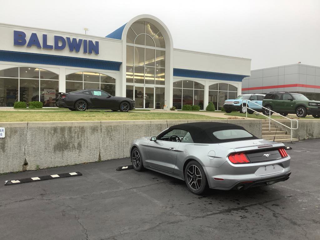 Used 2023 Ford Mustang Premium image 5