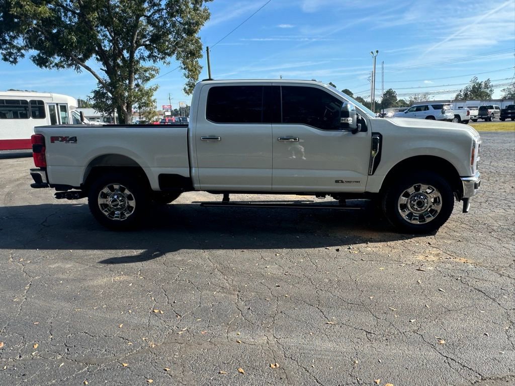 Used 2025 Ford F350 Lariat w/ Lariat Ultimate Package AWD/4WD image 11