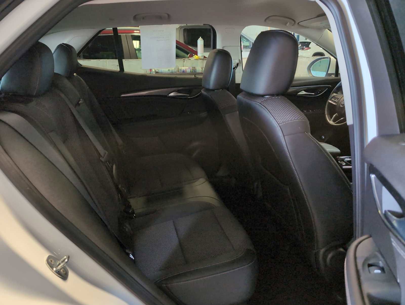 Used 2022 Buick Envision Preferred image 25