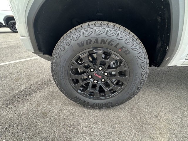 New 2026 GMC Canyon Elevation w/ Convenience Package image 8