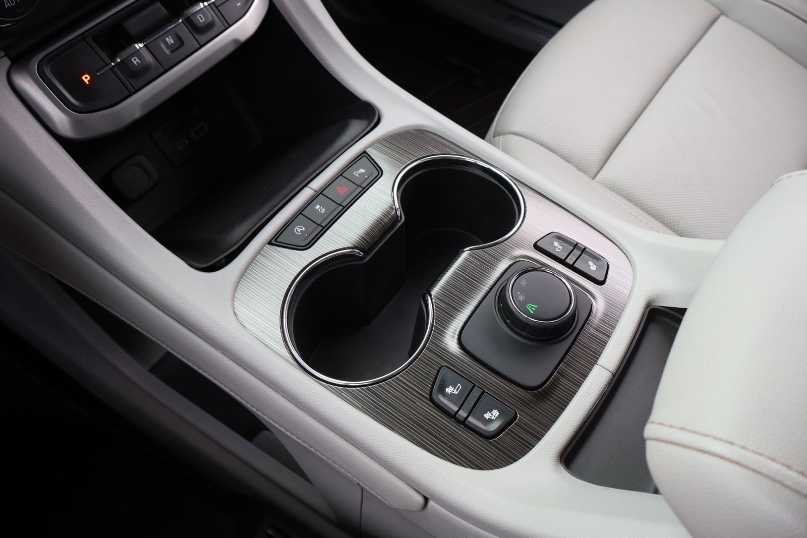 Used 2020 GMC Acadia SLT FWD image 22