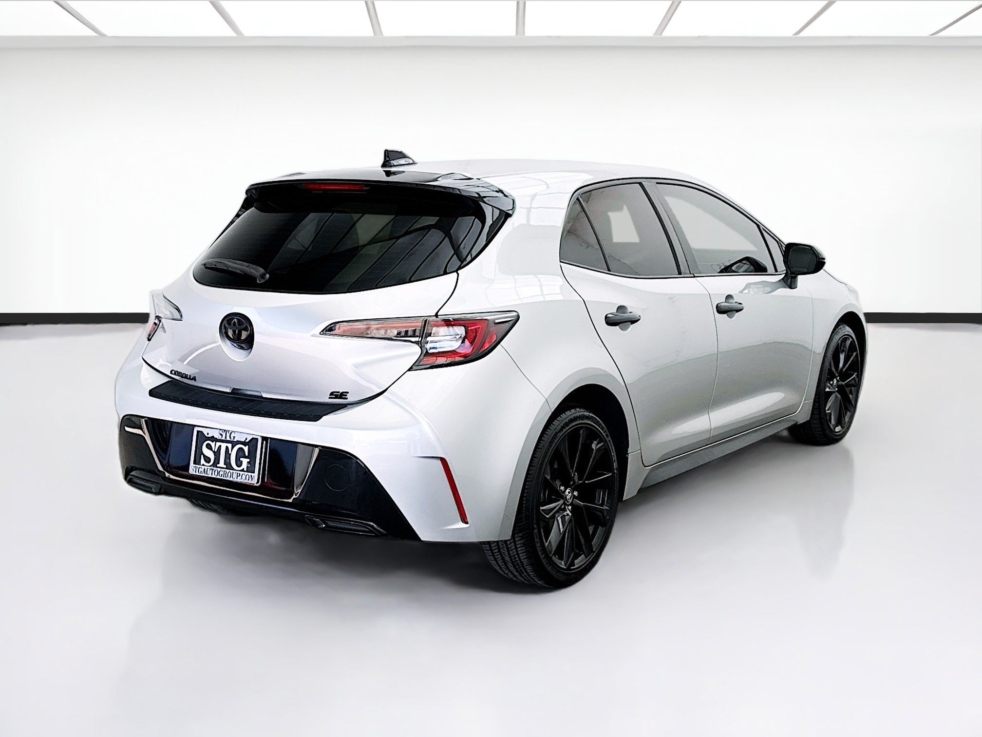 Used 2022 Toyota Corolla SE w/ Carpet Mat Package (TMS) FWD image 4