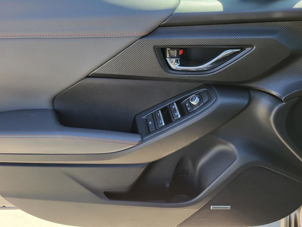 Certified 2025 Subaru Crosstrek 2.5i Limited w/ Crosstrek Mirror Package image 17