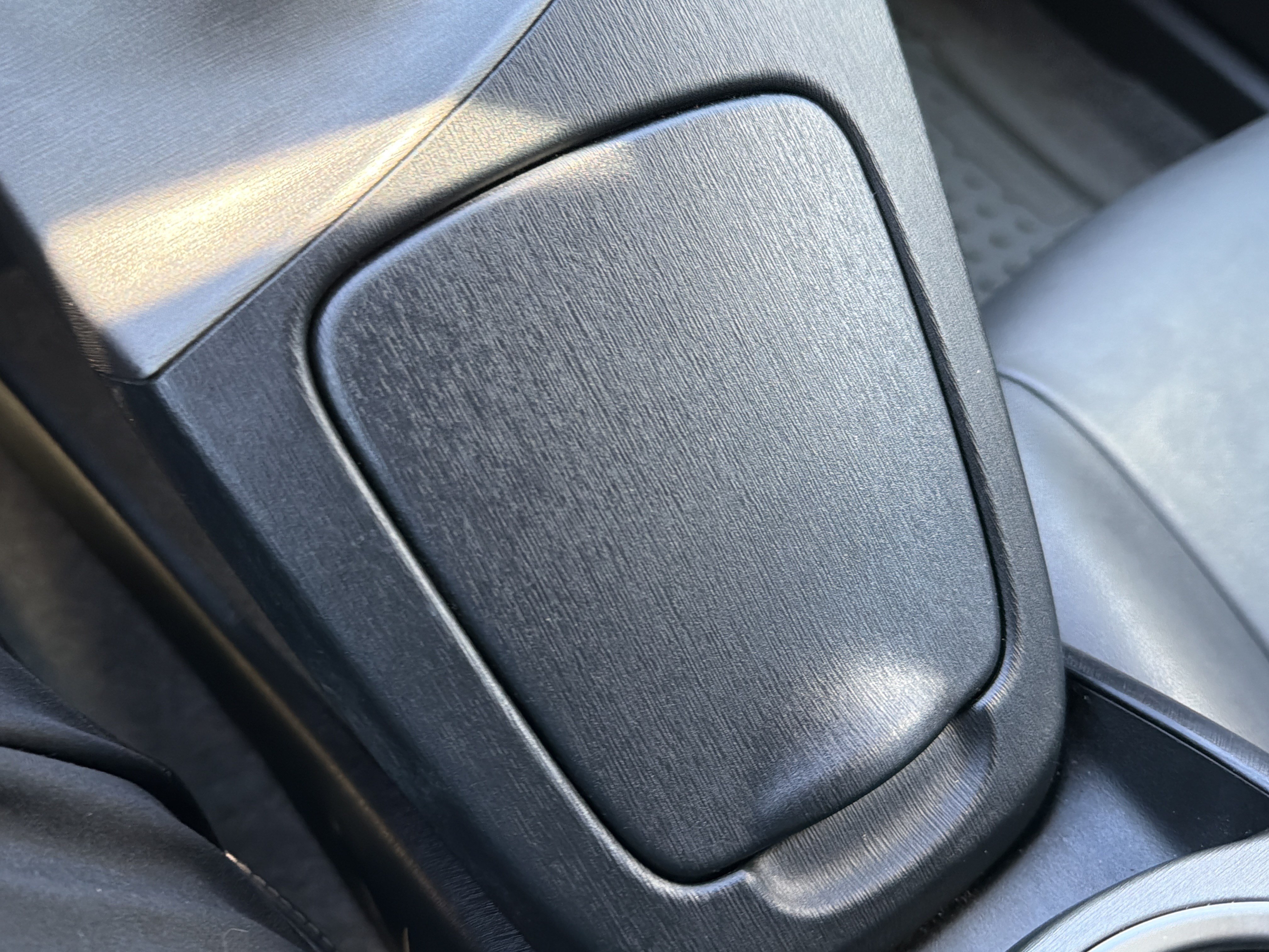Used 2013 Toyota Prius Four w/ Deluxe Solar Roof Pkg FWD image 17