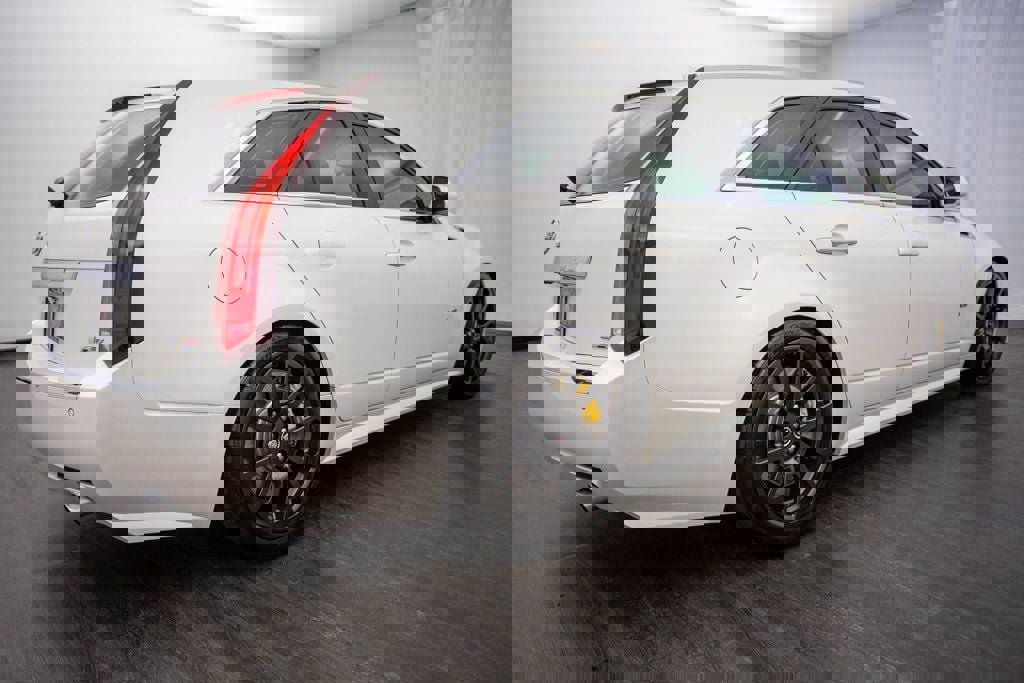 Used 2011 Cadillac CTS V image 30