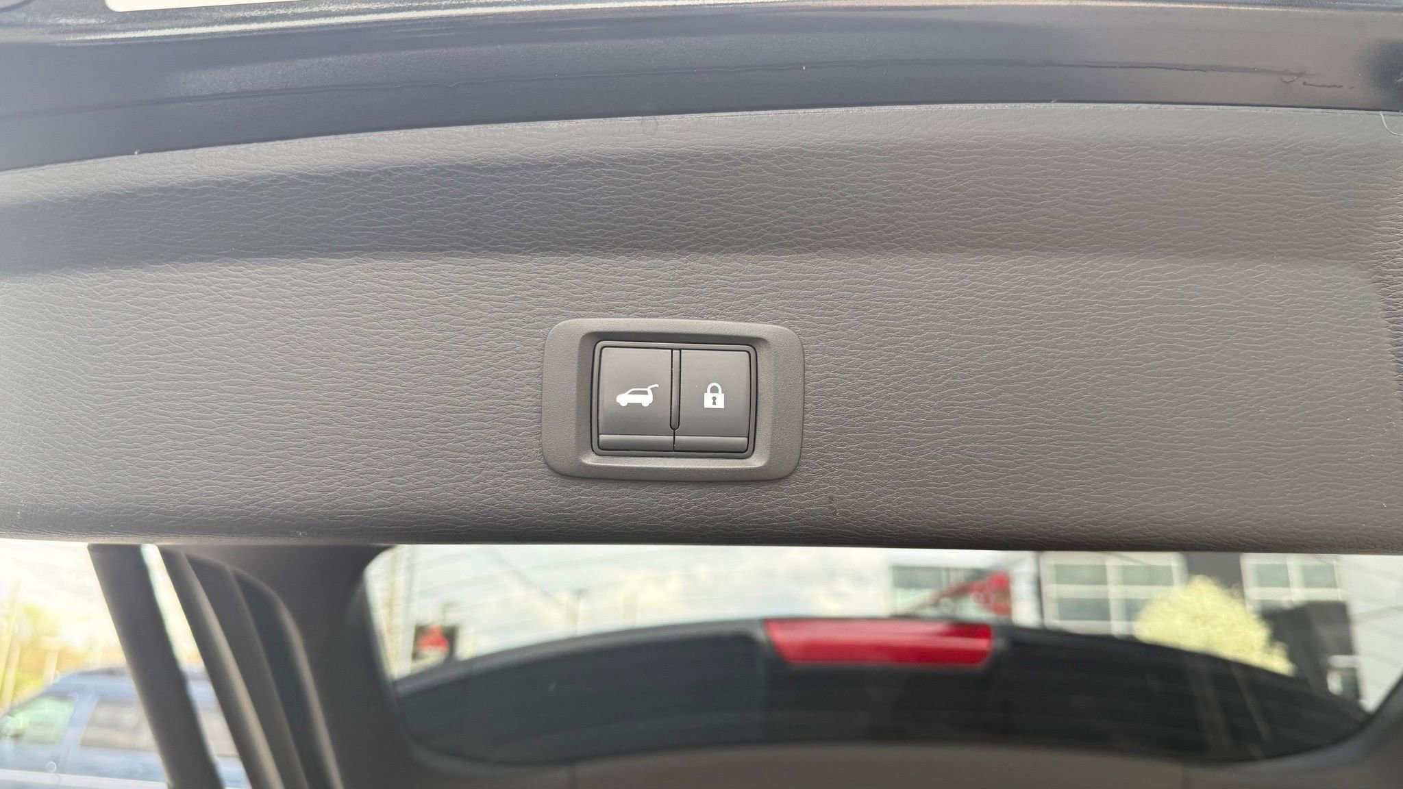 Used 2024 Mitsubishi Outlander SE image 33