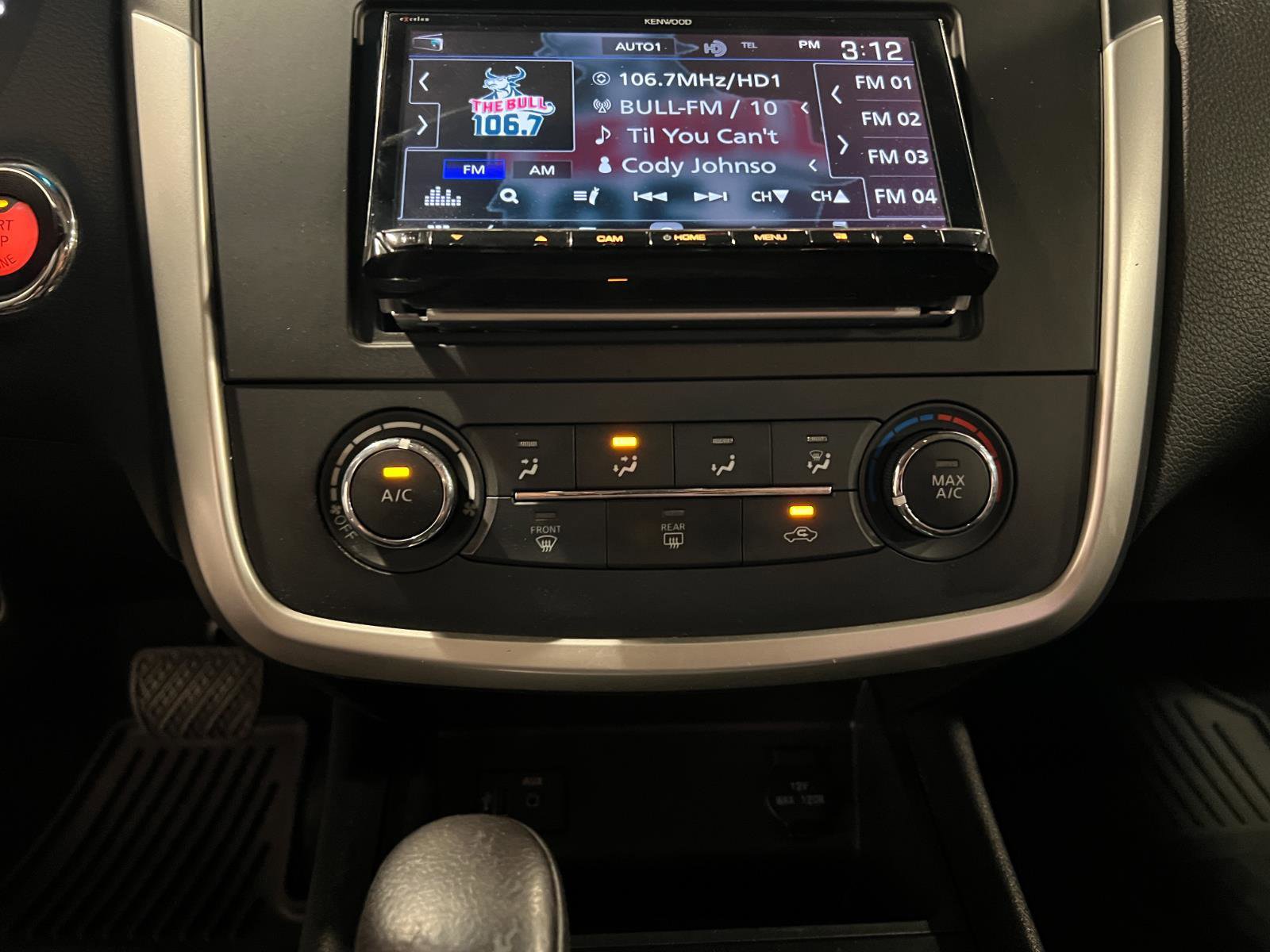 Used 2017 Nissan Altima 2.5 SR w/ LED Appearance Package image 19