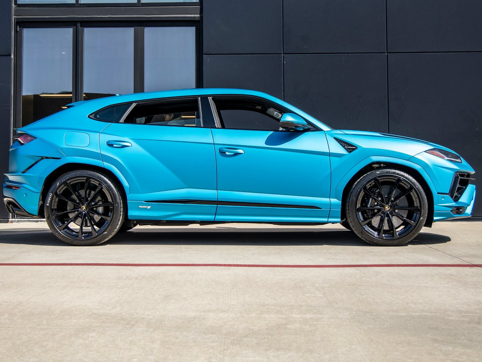 Used 2024 Lamborghini Urus S AWD/4WD image 10