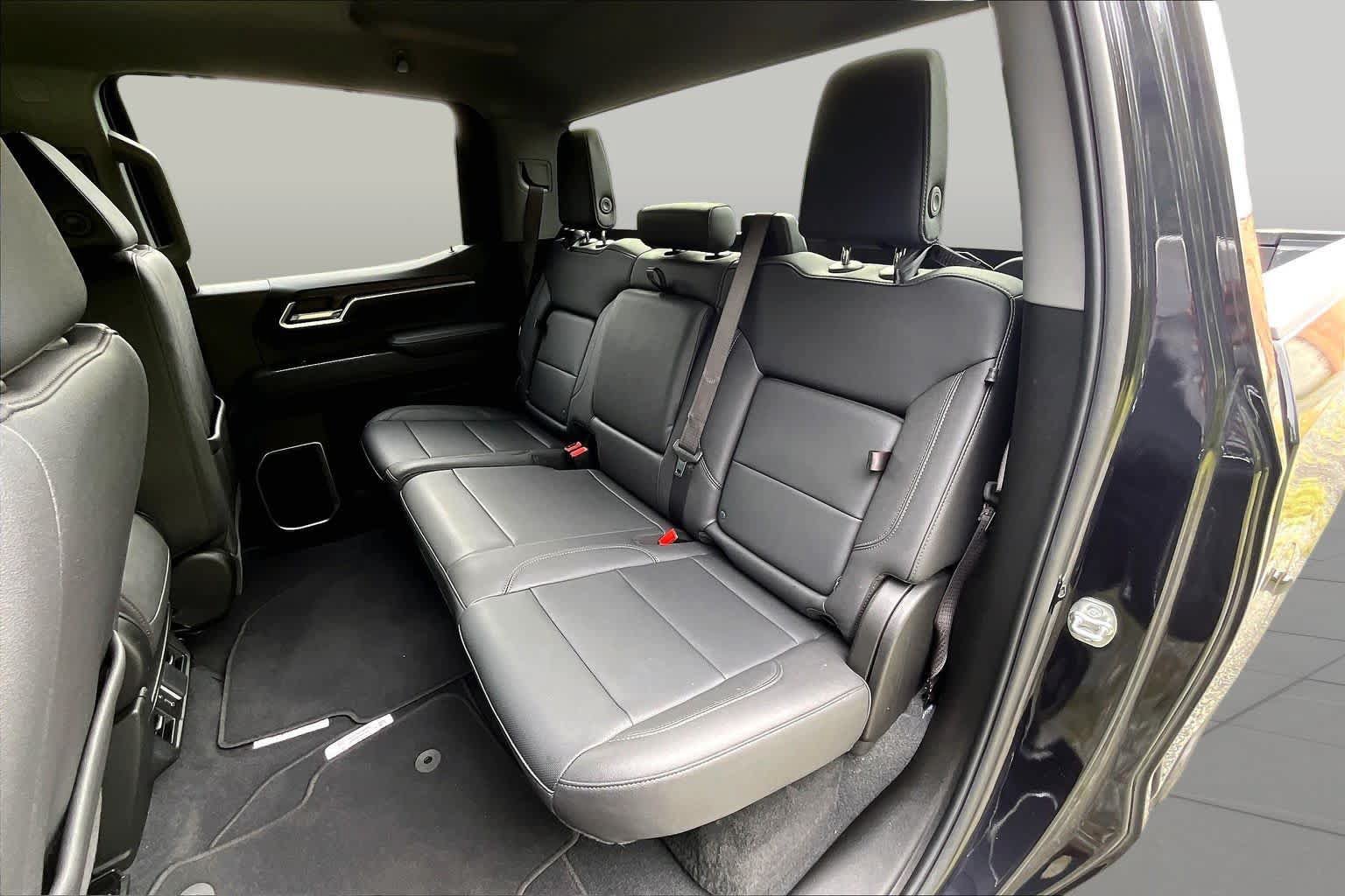 Used 2026 GMC Sierra 1500 SLT AWD/4WD image 20