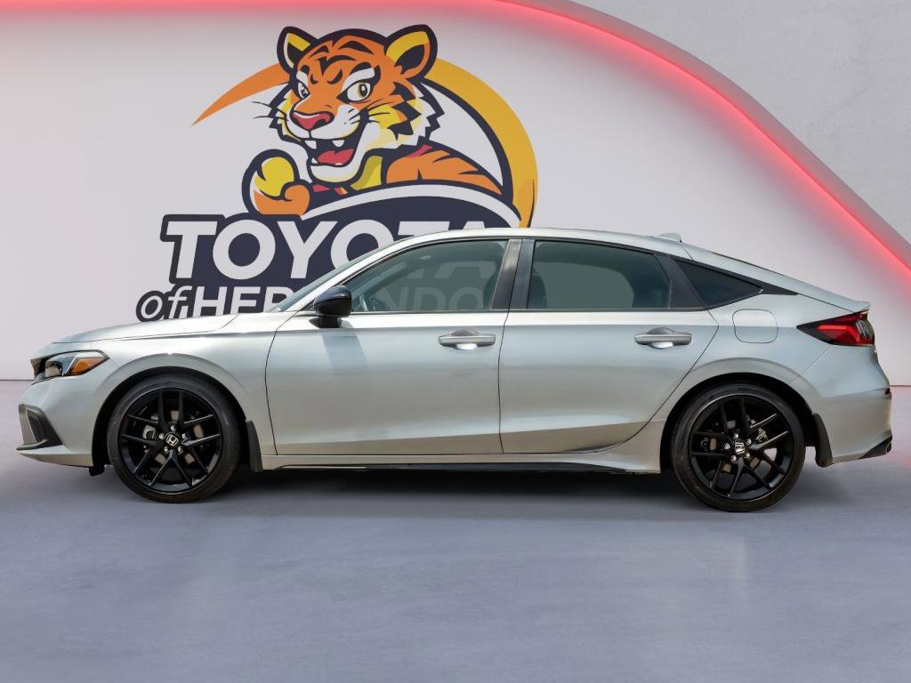 Used 2023 Honda Civic Sport image 8