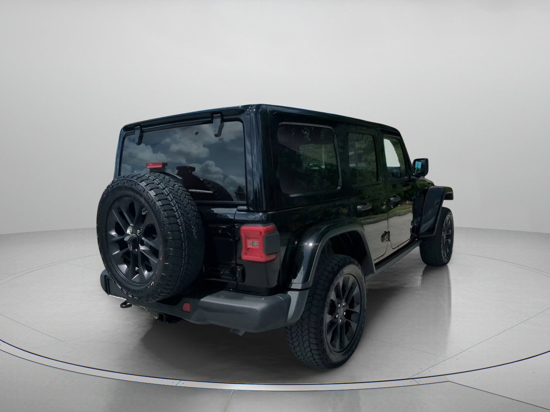 Used 2025 Jeep Wrangler Unlimited Sahara AWD/4WD image 28
