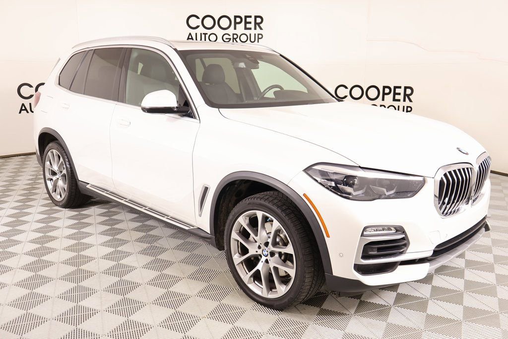 Used 2021 BMW X5 xDrive40i w/ Premium Package 2
