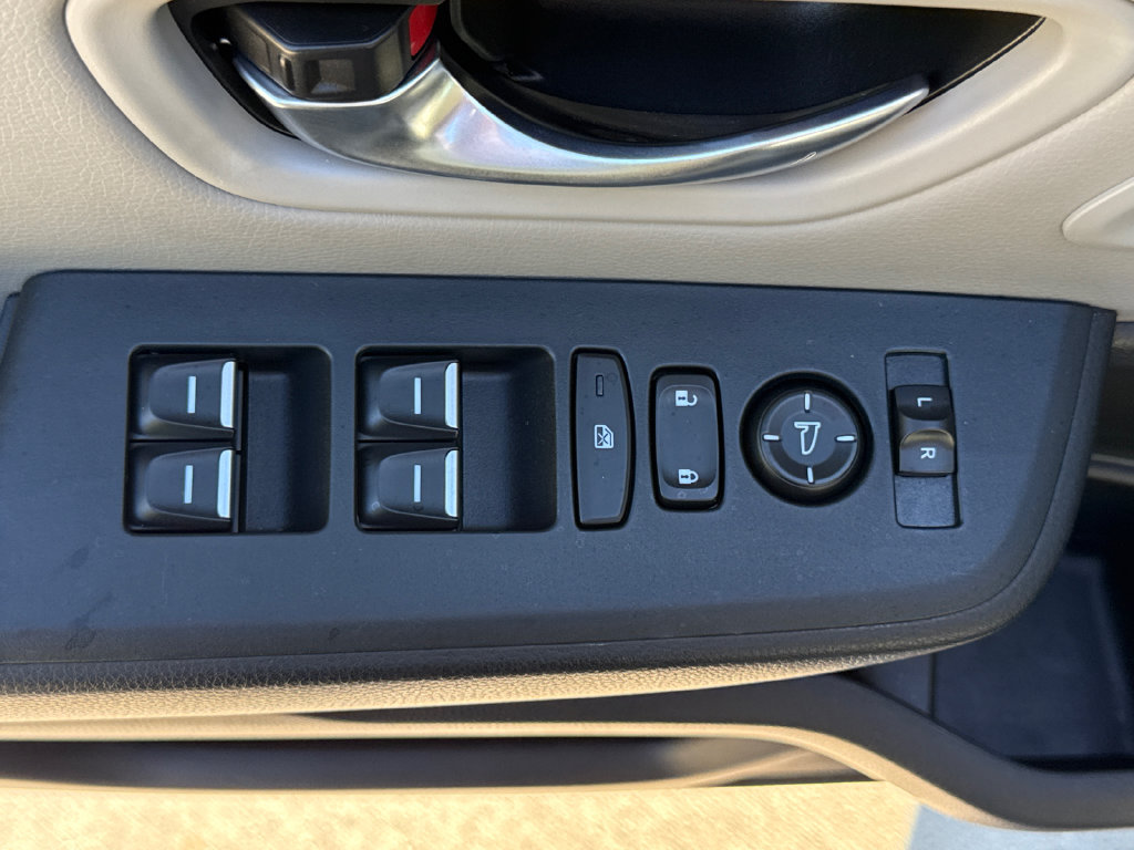 Certified 2025 Honda Pilot EX-L image 15