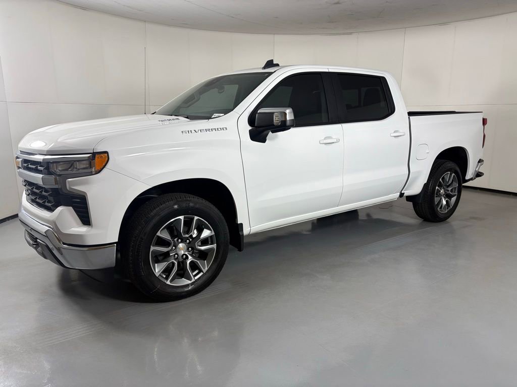Used 2025 Chevrolet Silverado 1500 LT w/ Safety Package image 6