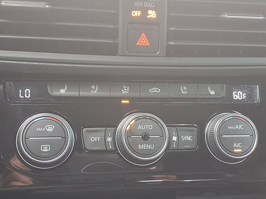 Used 2023 Volkswagen Jetta GLI Autobahn image 5