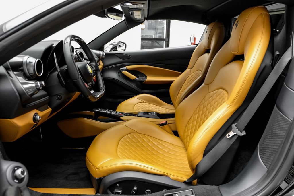 Used 2022 Ferrari F8 Tributo RWD image 8