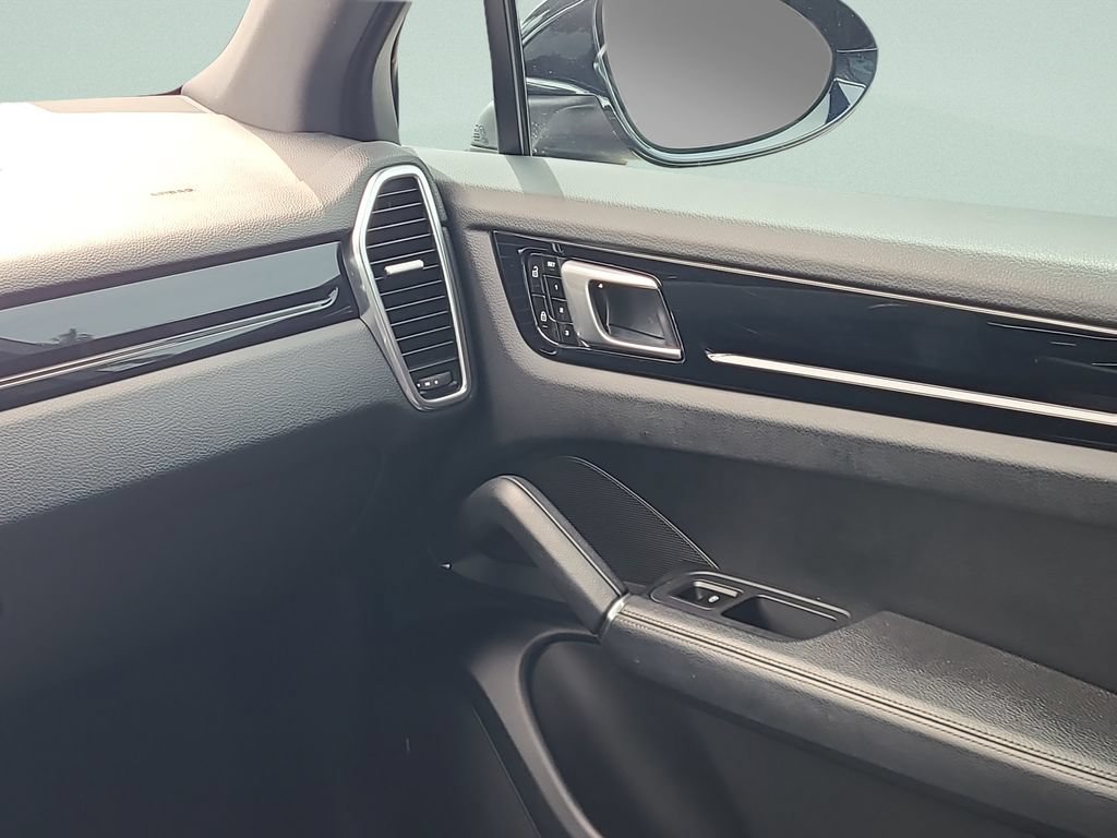 Used 2019 Porsche Cayenne S AWD/4WD image 13